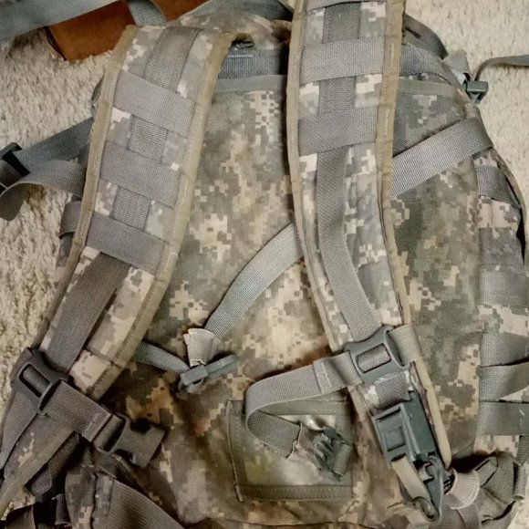 US Military MOLLE II Assault Pack, made in USA - Picture 2 of 2